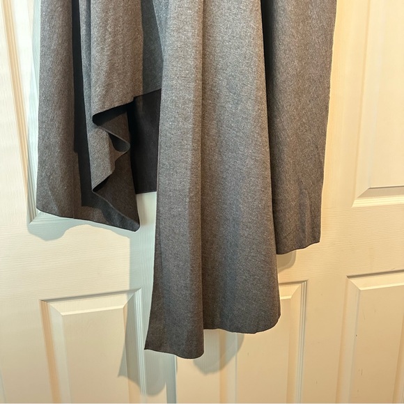 New Zara $109 Wool Blend Gray Oversized Cape Shawl 0264/488 Medium - Picture 10 of 15